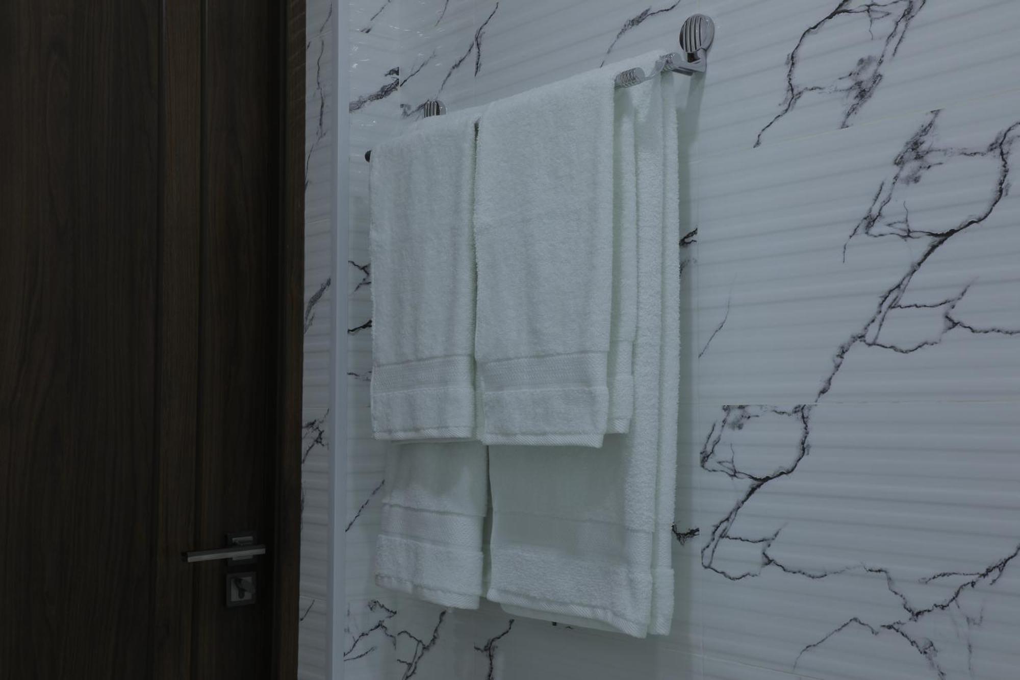 Resident Hotel Tasjkent Eksteriør billede