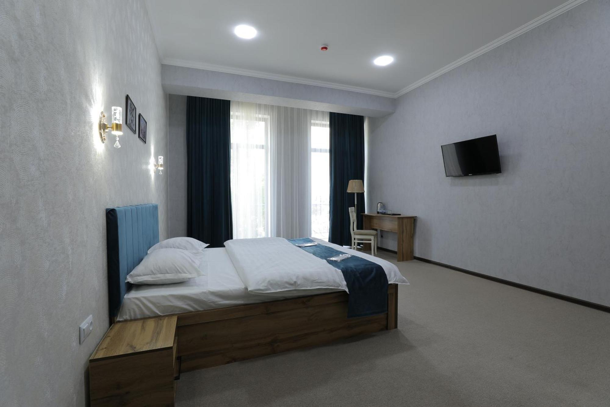 Resident Hotel Tasjkent Eksteriør billede
