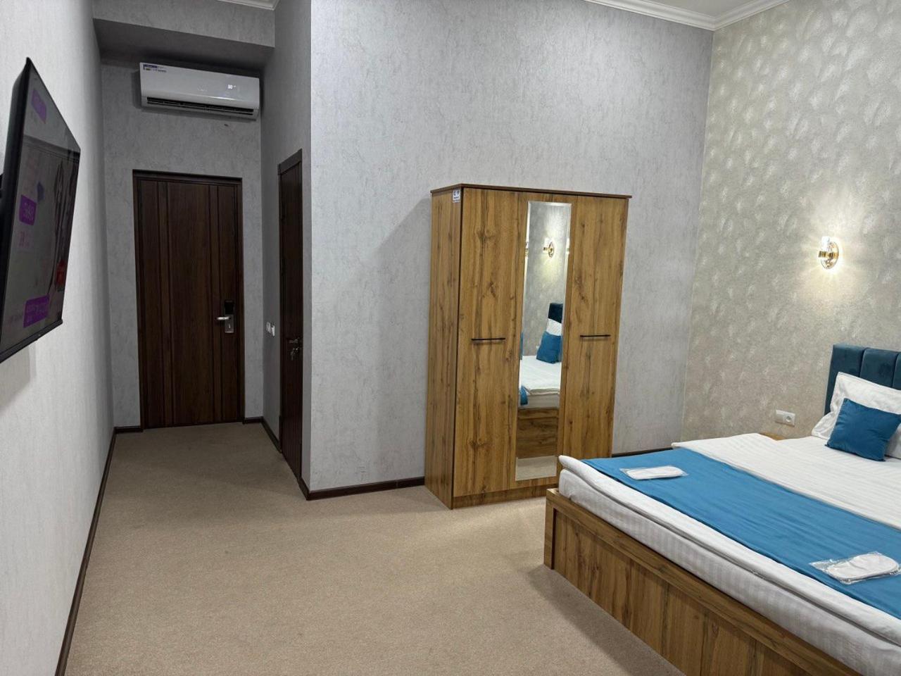 Resident Hotel Tasjkent Eksteriør billede