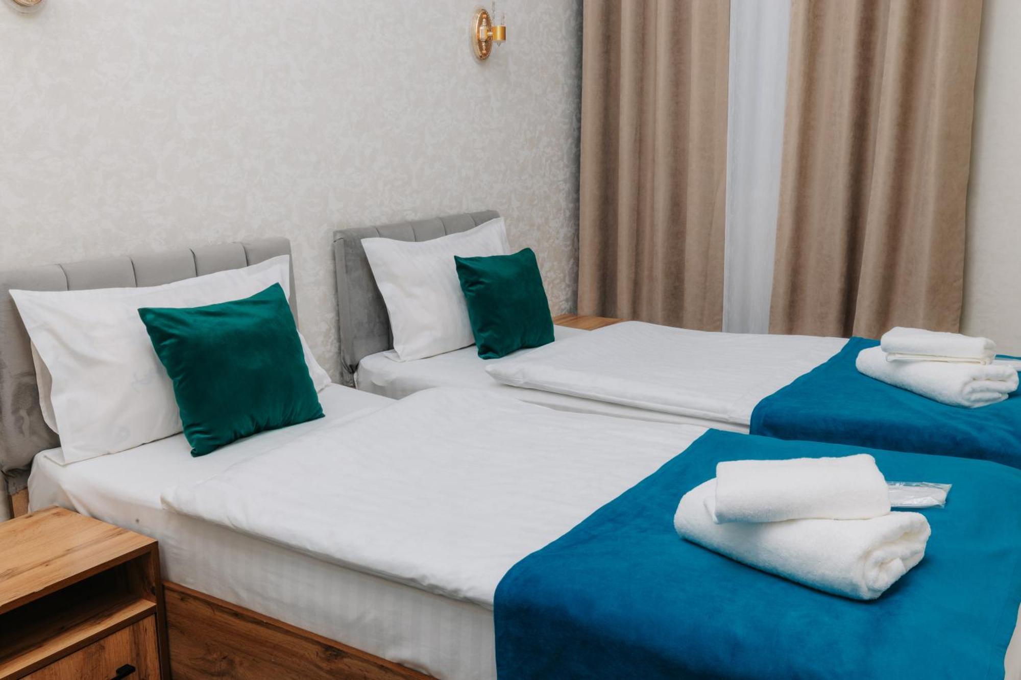 Resident Hotel Tasjkent Eksteriør billede