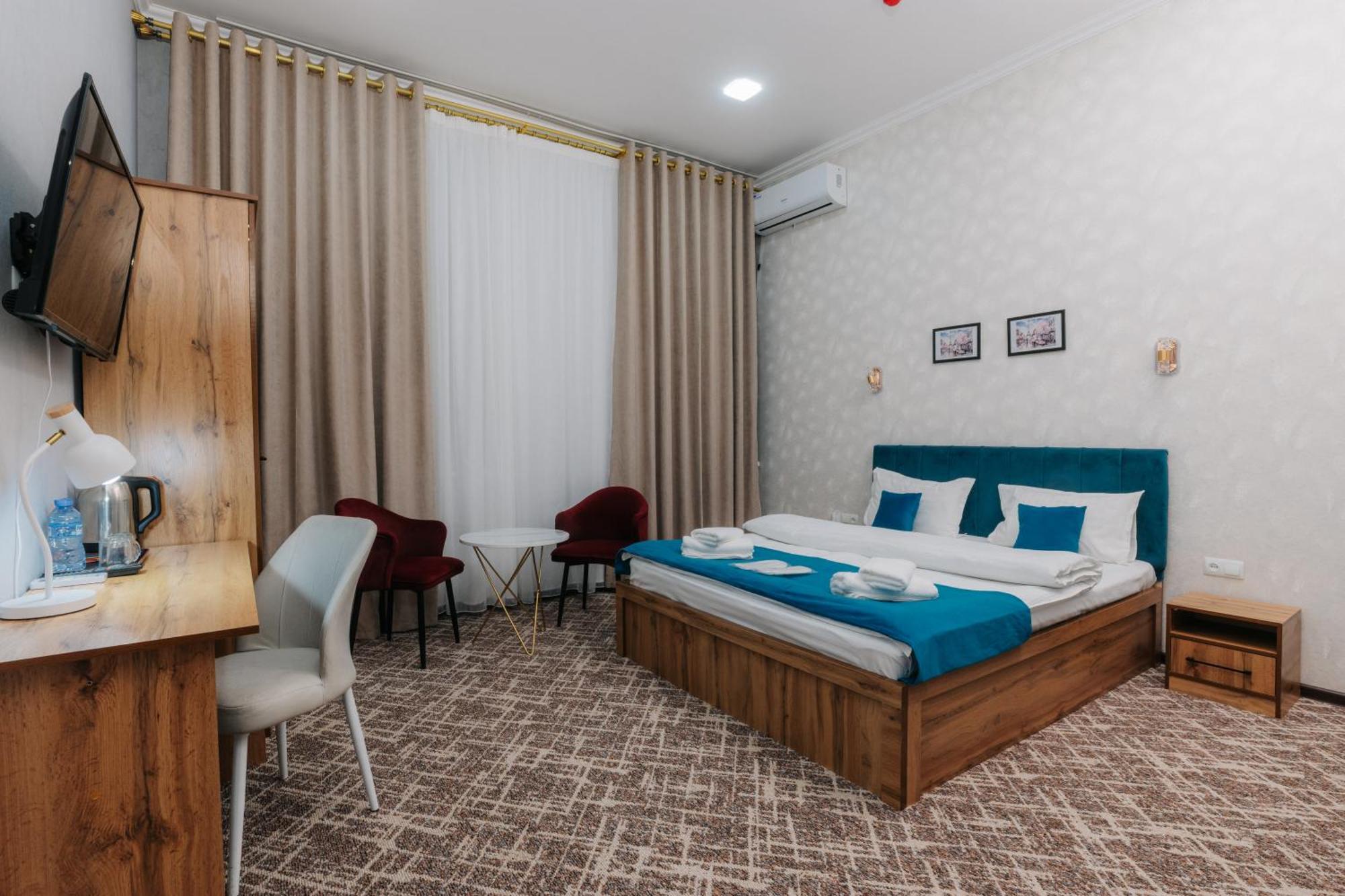 Resident Hotel Tasjkent Eksteriør billede
