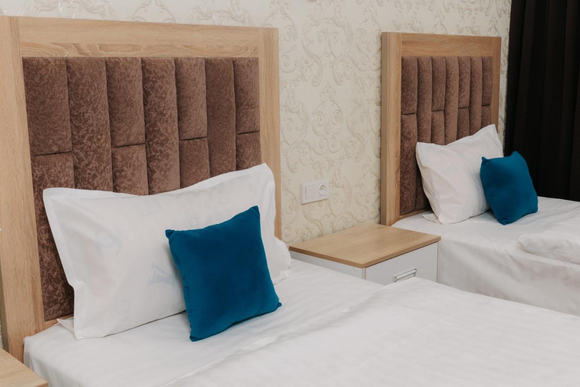Resident Hotel Tasjkent Eksteriør billede